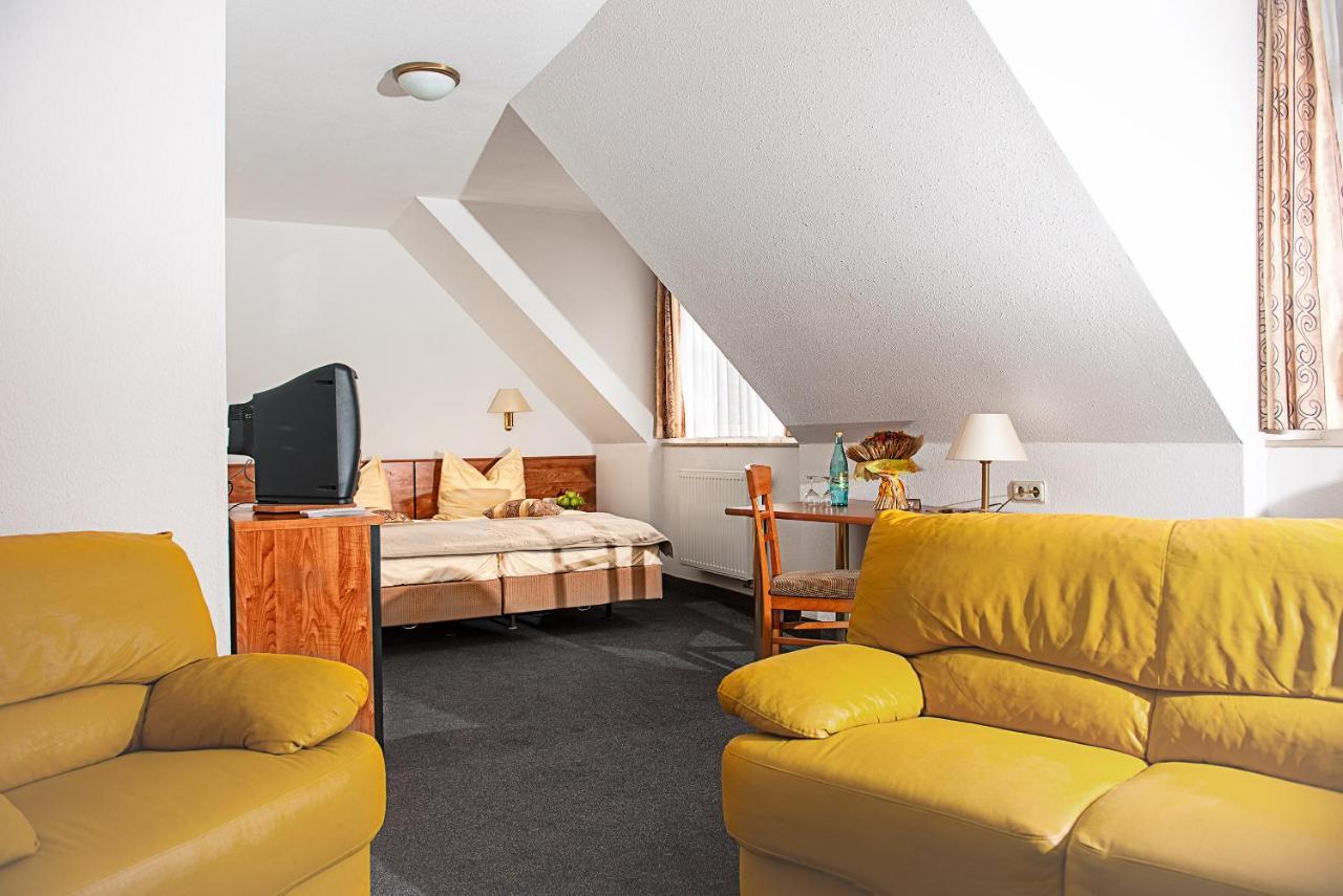 Hotel & Restaurant Zum Hirsch Romhild Kültér fotó